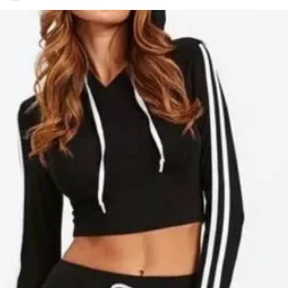 Fashion Nova Black Longsleeve Cropped Women's Drawstring Hoodie Sweatshirt